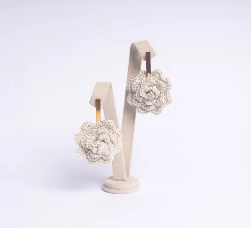[ARC-R-1] ROSA ARETES TEJIDOS (Blanco hueso)