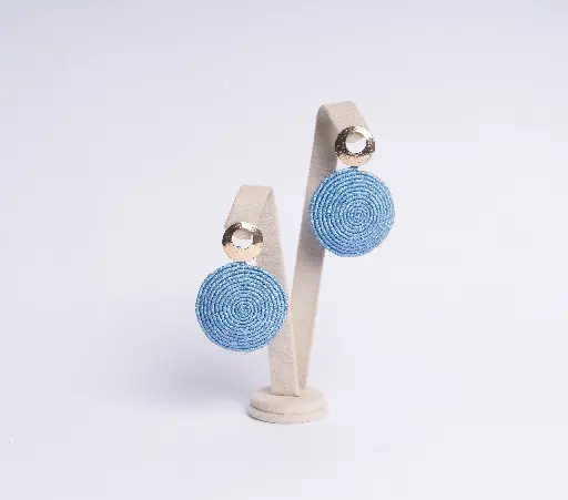 [ARM-O-10] OSIRIS ARETES EN MACRAME (Azul cielo)